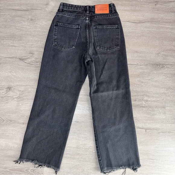 Princess Polly Jeans - Size 25 - Picture 5 of 8